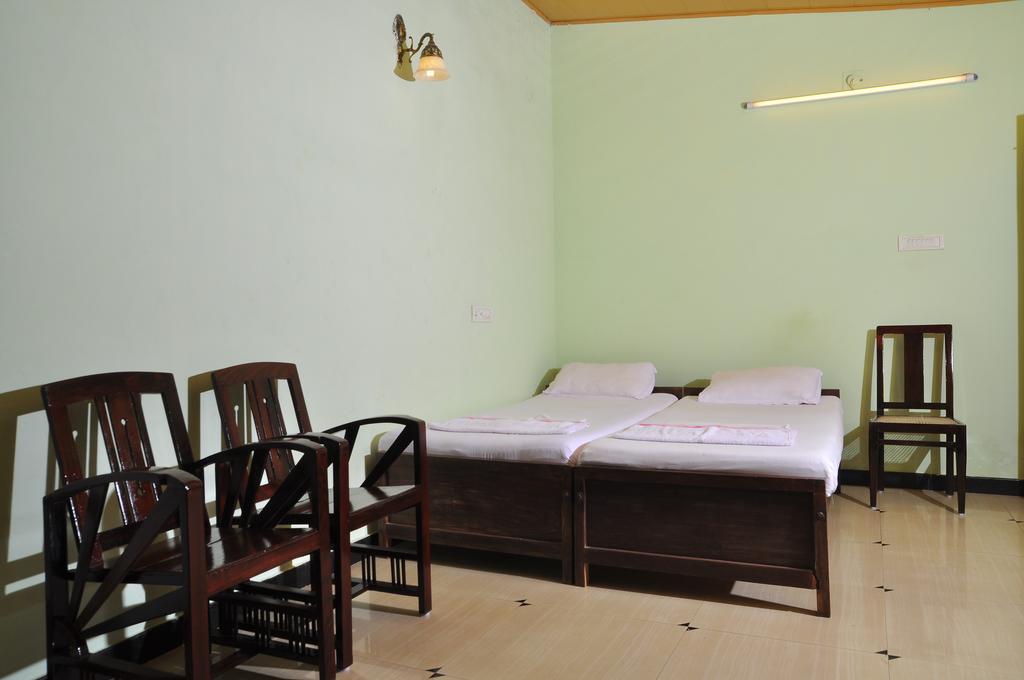 Toms Old Mansion Bed & Breakfast Kochi Exterior photo